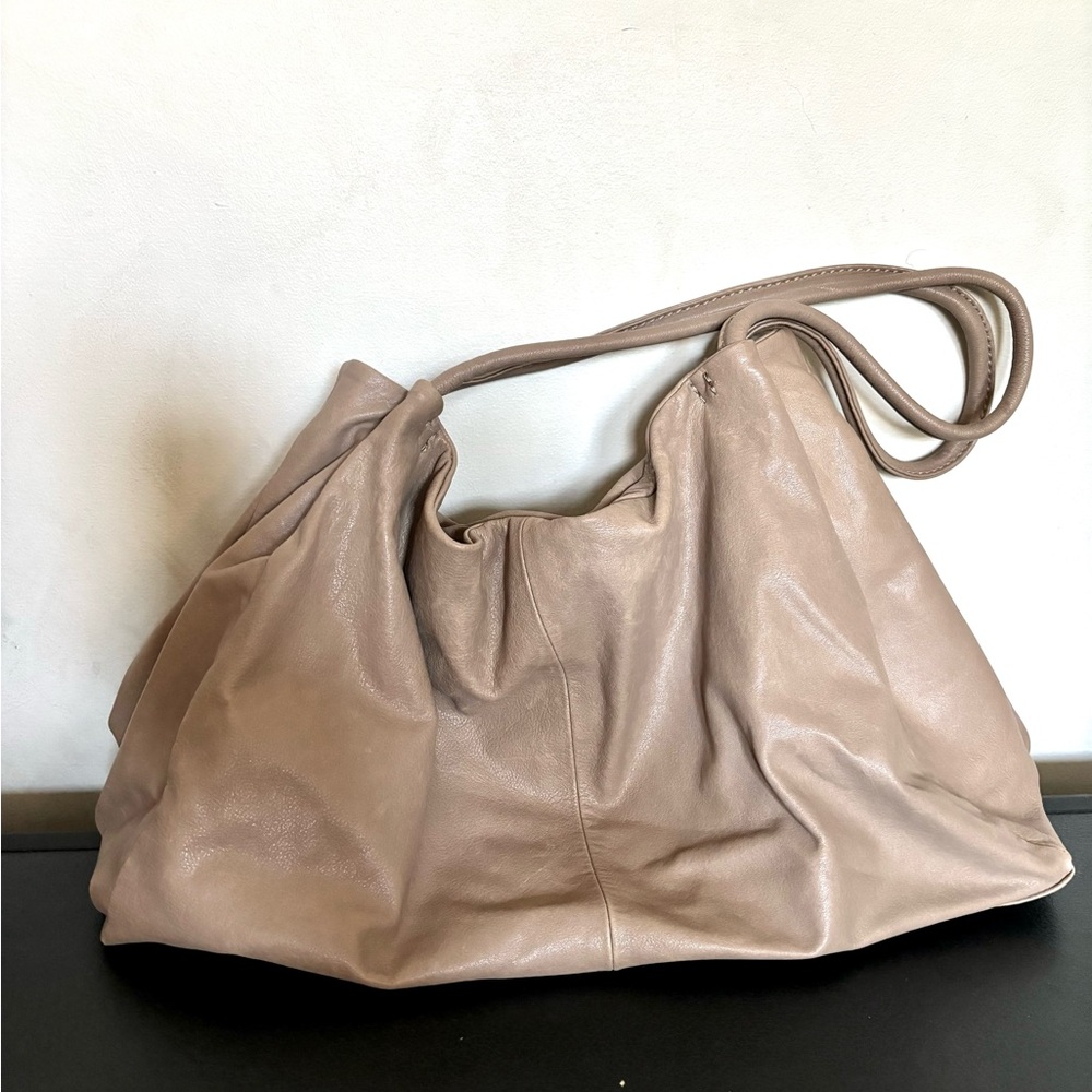 Hobo slouchy leather tan bag